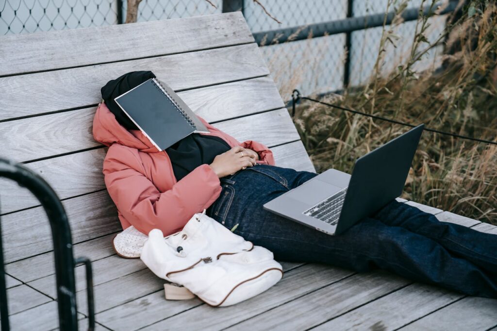 Maintaining a Healthy Work-Study-Life Balance While Attending University Without Exhaustion